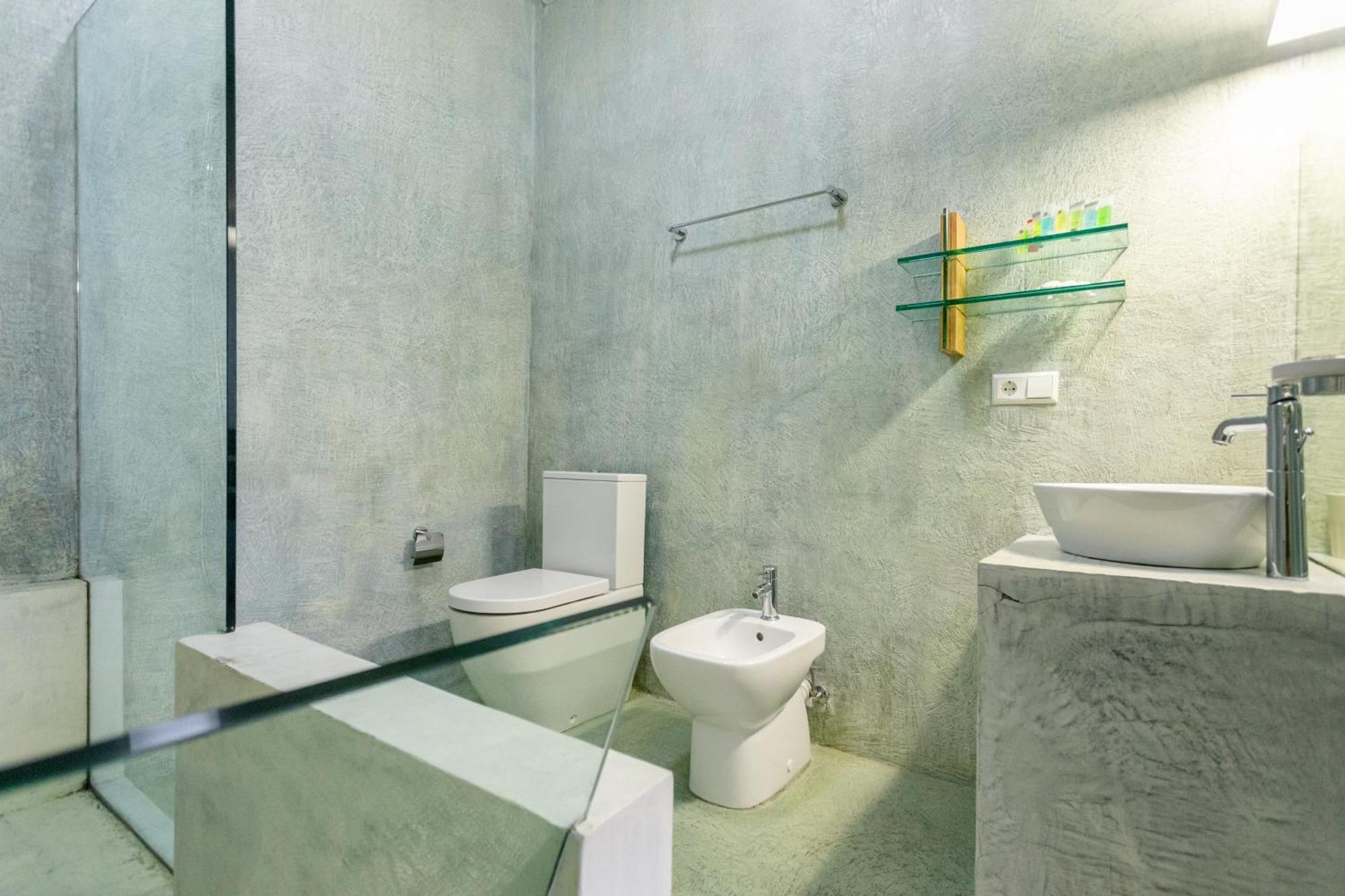 Apartment Centerpoint *