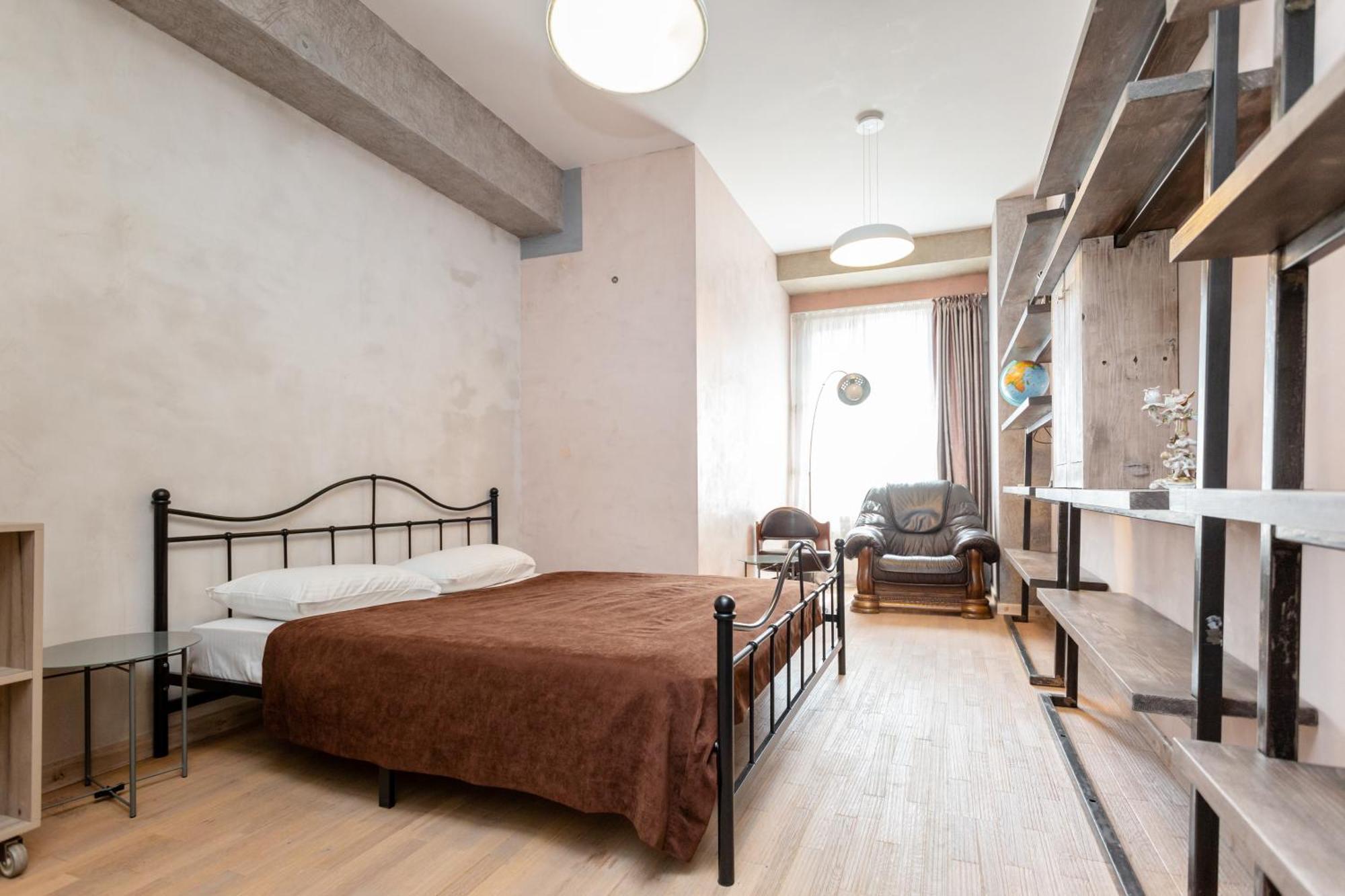 Apartment Centerpoint